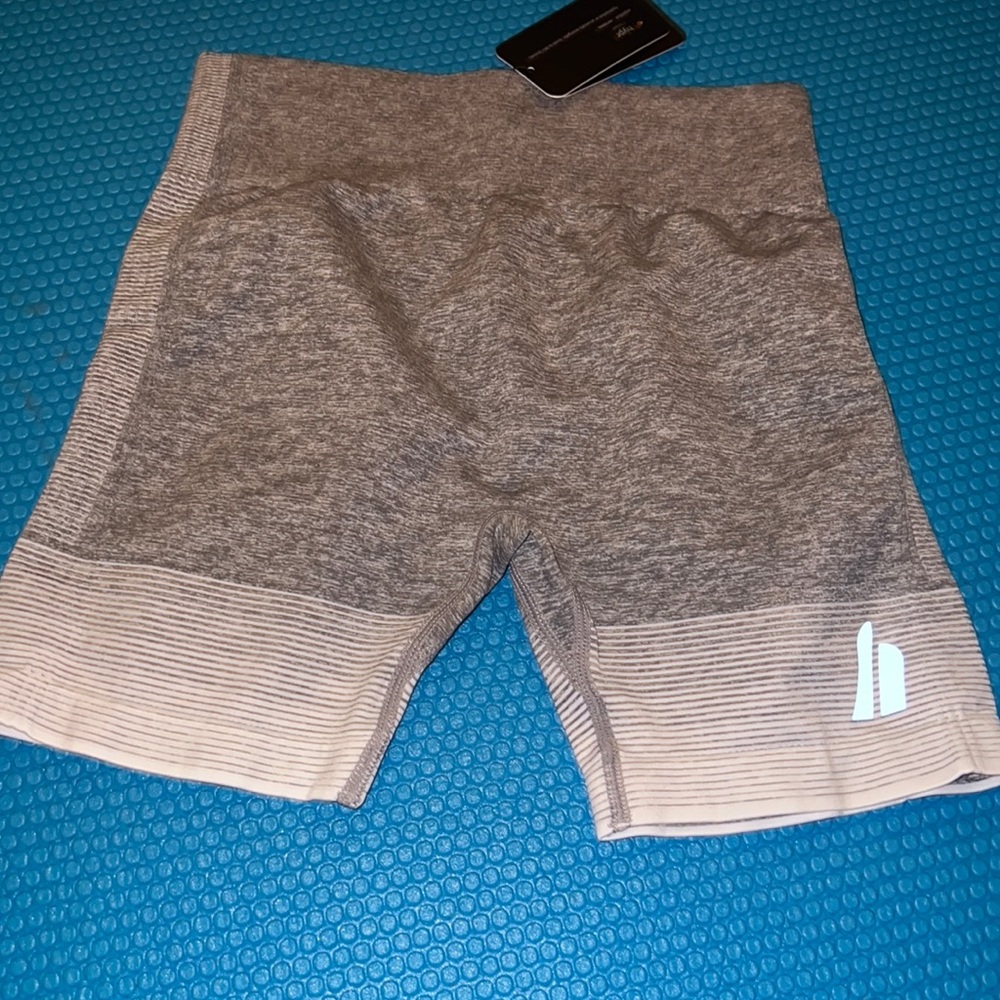HYPRMV womens booty shorts size medium gray